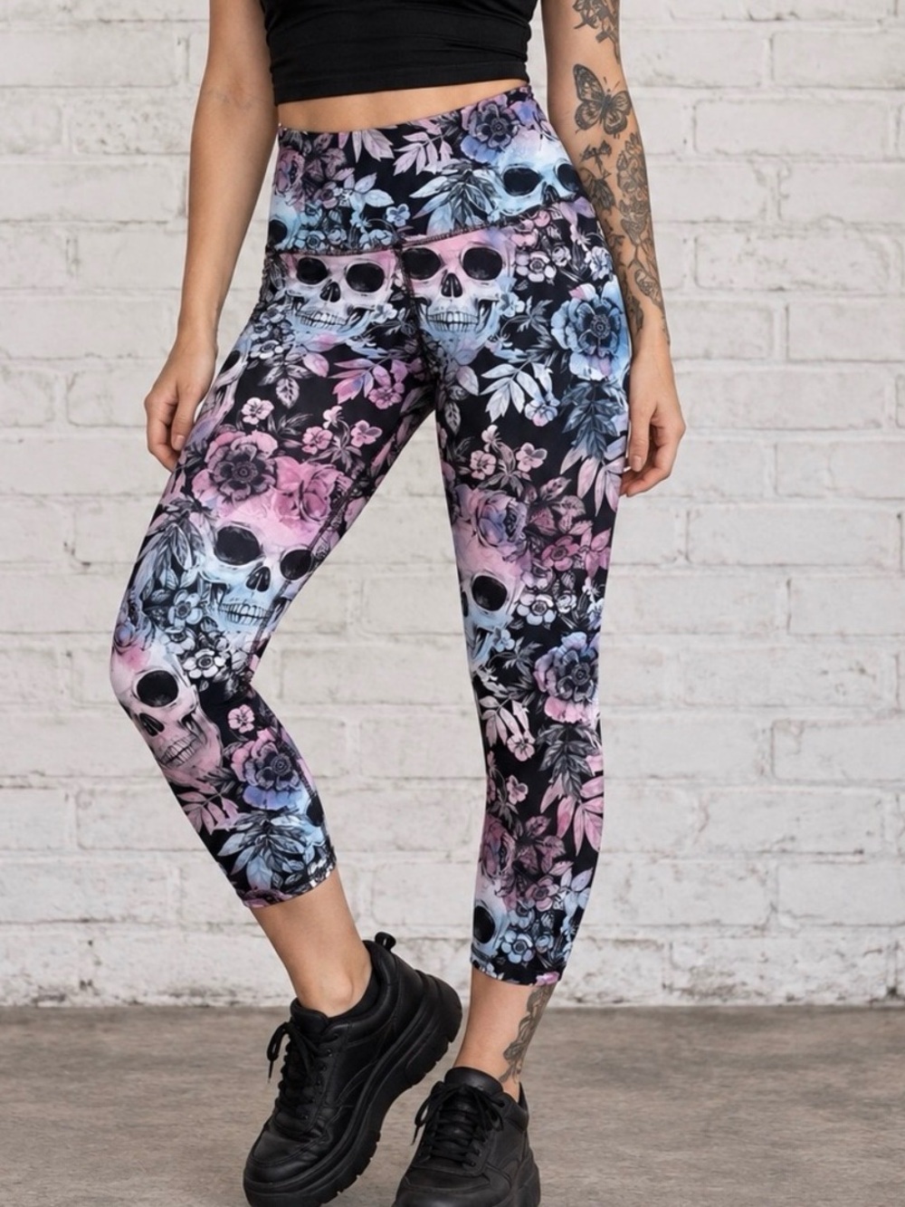 Skull Floral Leggings M Pink Black Goth Capri Yoga Alt Activewear Dark Feminine